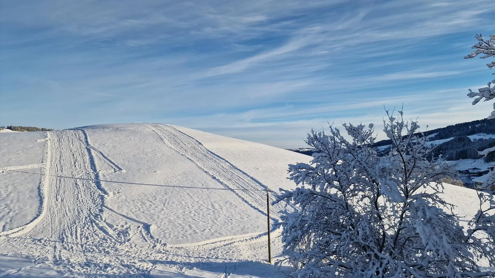 Fewo Bergzeit Auf 1000 M Hoehe Mit Balkon, Parkplatz, Wlan, Kueche فيرتاخ شقة